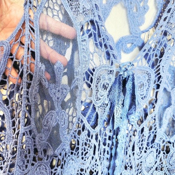 Blue Crocheted Lace Vest Tatted Ornate Design Boho Festival Size M - Picture 2 of 7